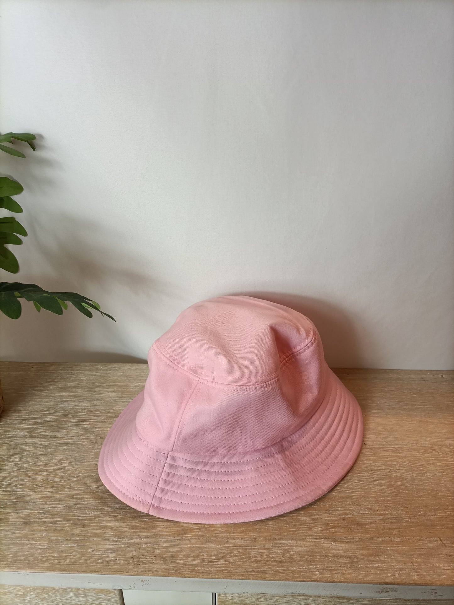 OTHERS. Pink fabric bucket