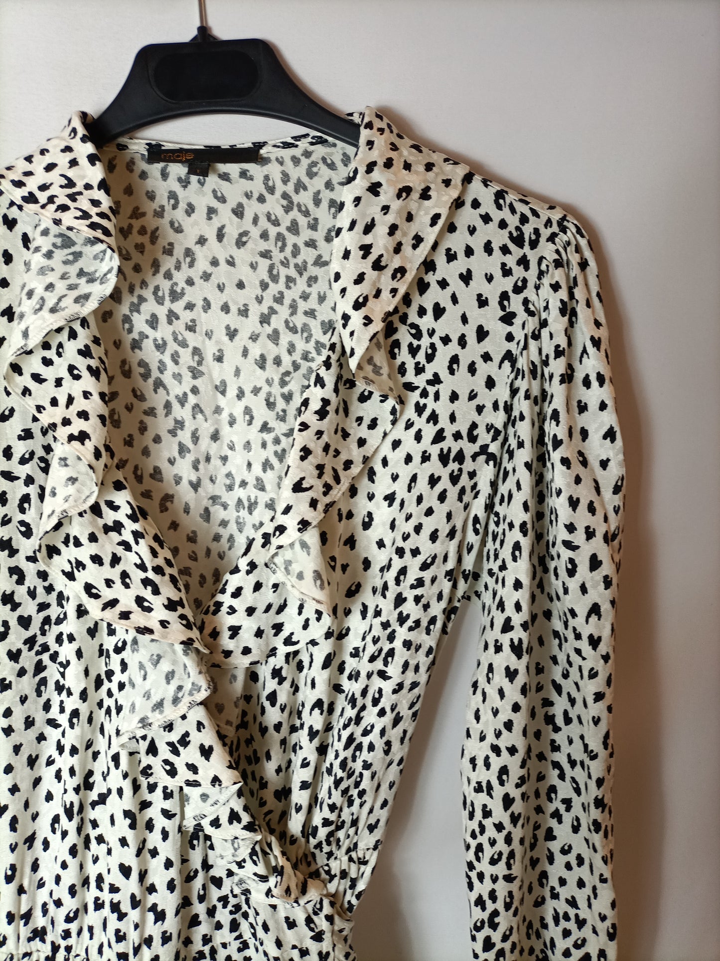 MAJE. Animal print wrap dress with ruffles. Size 1 (36)