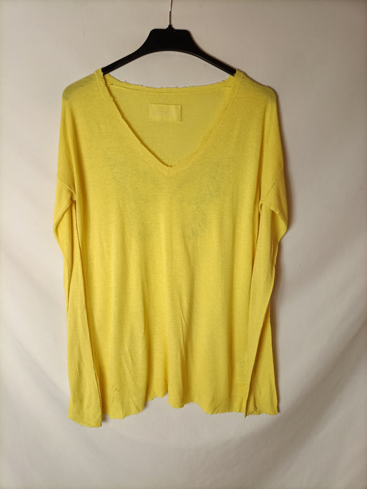 ZADIG&amp;VOLTAIRE. Fine yellow sweater with back detail. T.S.