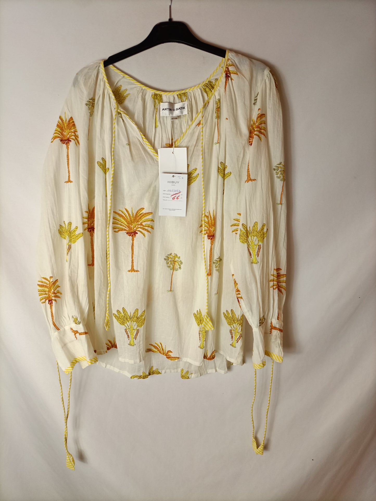 ANTIK BATIK. White printed blouse with sleeves, size 36