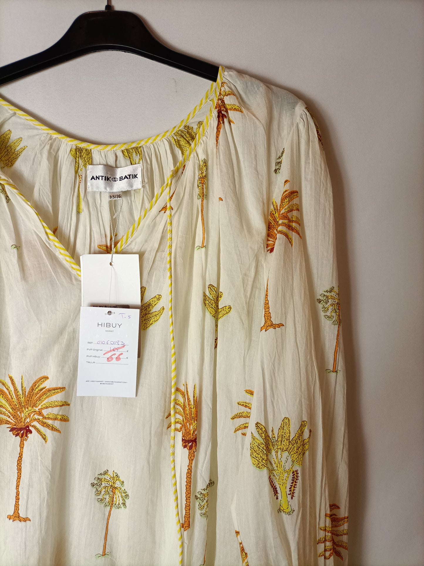 ANTIK BATIK. White printed blouse with sleeves, size 36