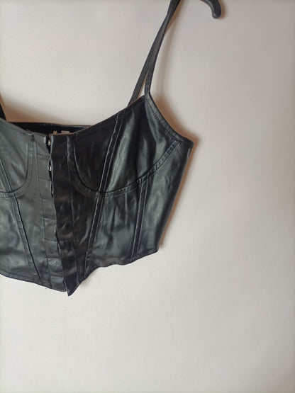 OTRAS. Croptop negro polipiel T.S