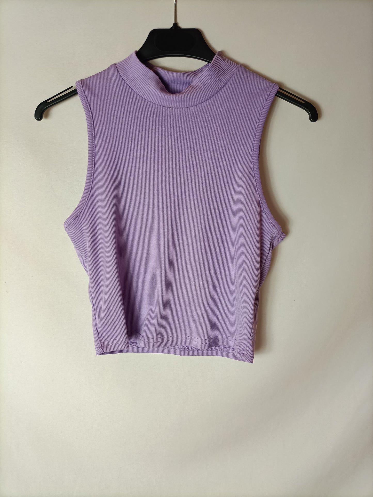 SHEIN. Top morado canalé T.xs