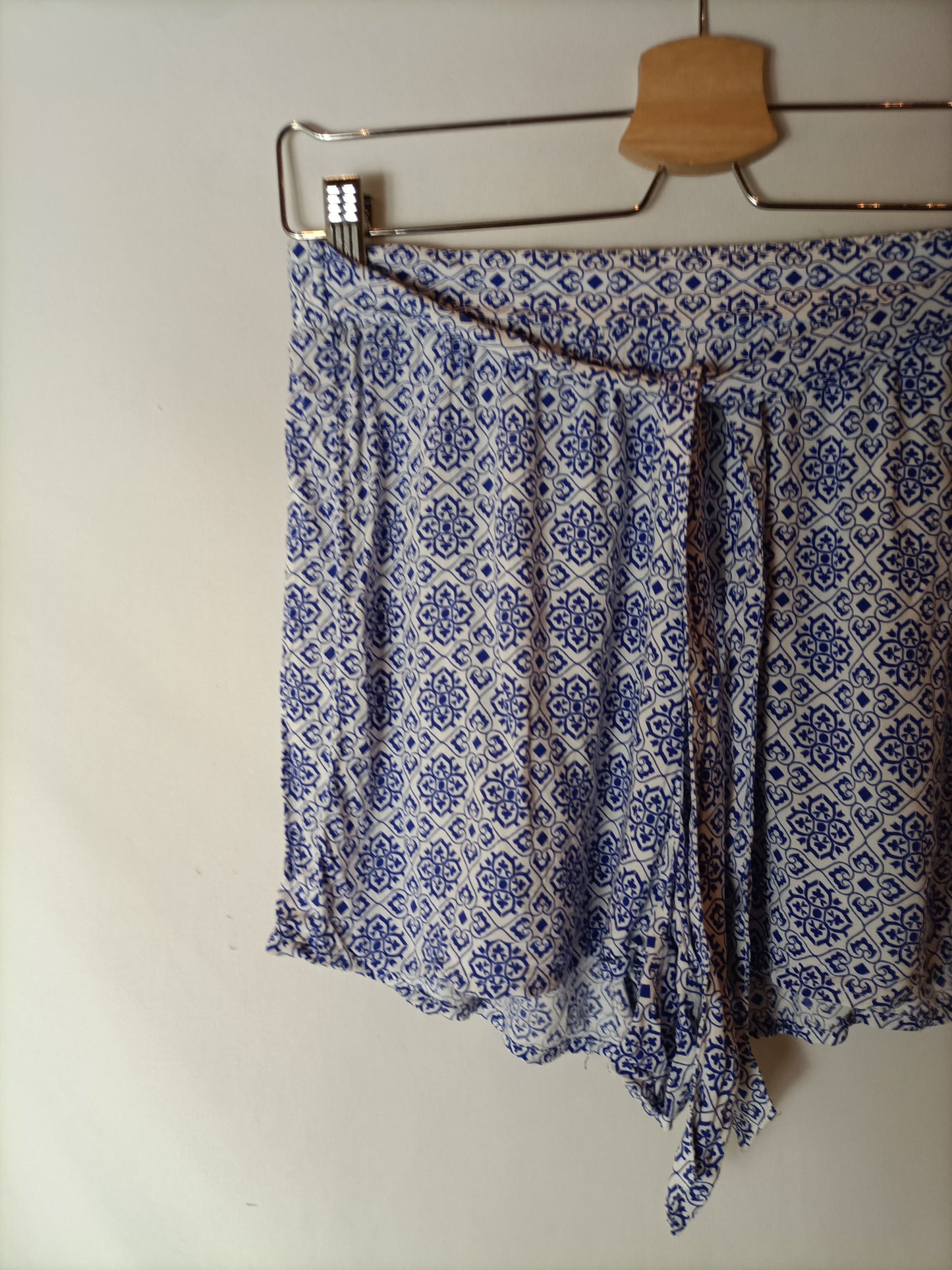 PRIMARK. Printed shorts size 36