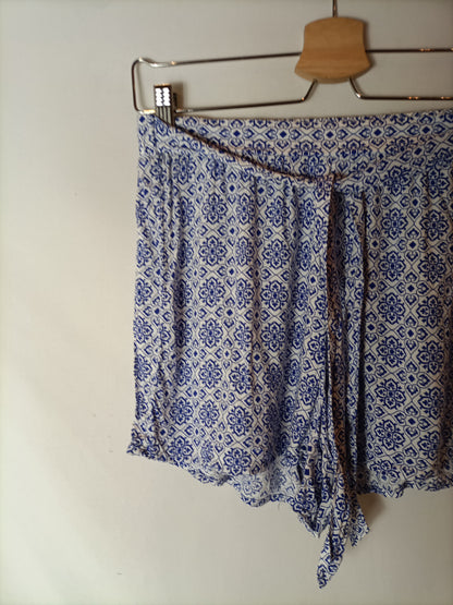 PRIMARK. Printed shorts size 36