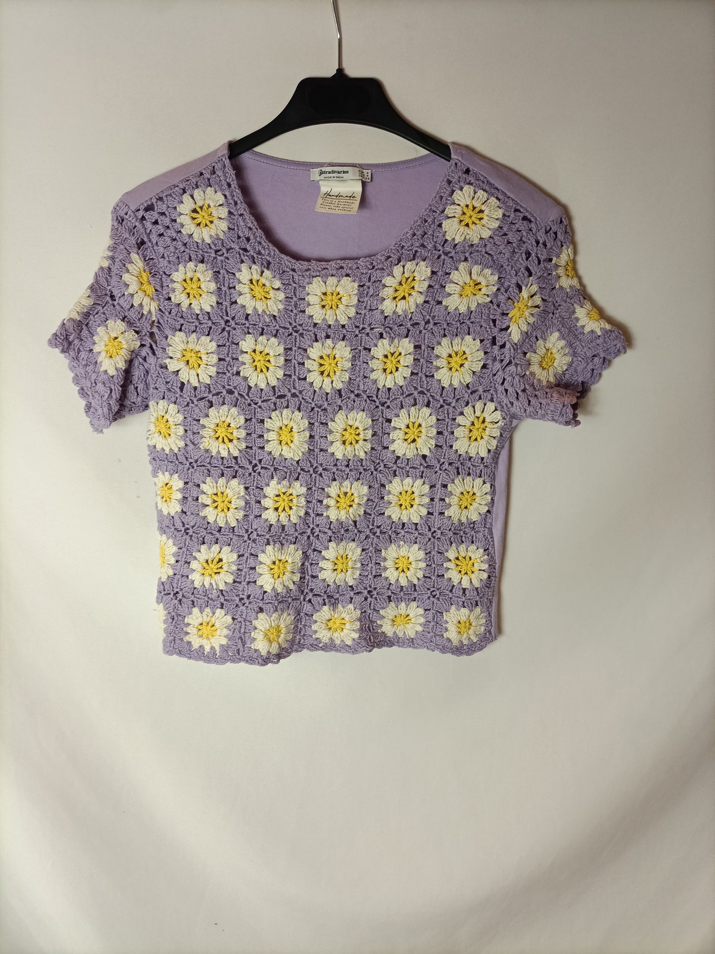 STRADIVARIUS. Top morado croche T.s