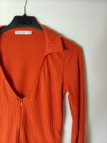 STRADIVARIUS. Top  naranja canalé T.s