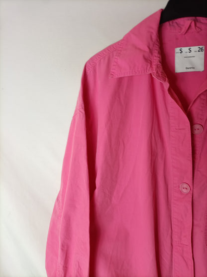BERSHKA. Chaqueta rosa oversized T.s