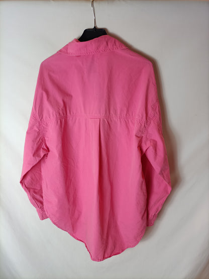 BERSHKA. Chaqueta rosa oversized T.s