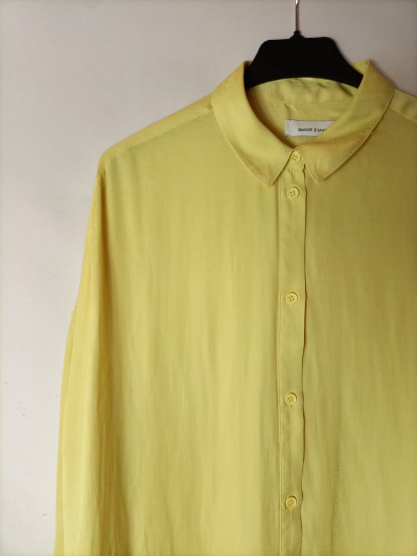 SAMSOE SAMSOE. Yellow print blouse. T.S.