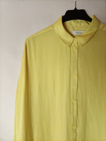 SAMSOE SAMSOE. Blusa amarilla print. T S