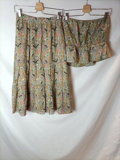 BA&amp;SH. Total crop top and floral skirt look. Size 1 (36)