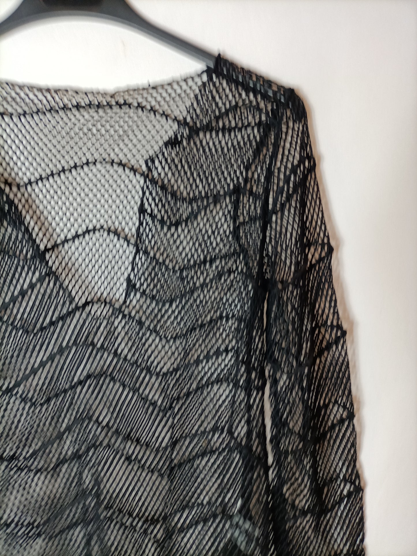 EMAR. Vestido negro corto rejilla. T S/M