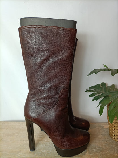 MIU MIU. Botines marrones plataforma. T 39