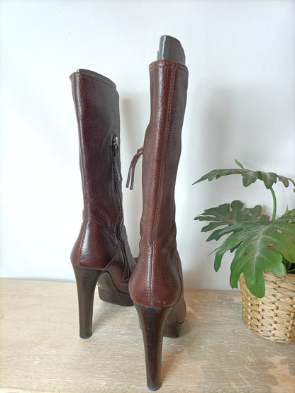 MIU MIU. Botines marrones plataforma. T 39