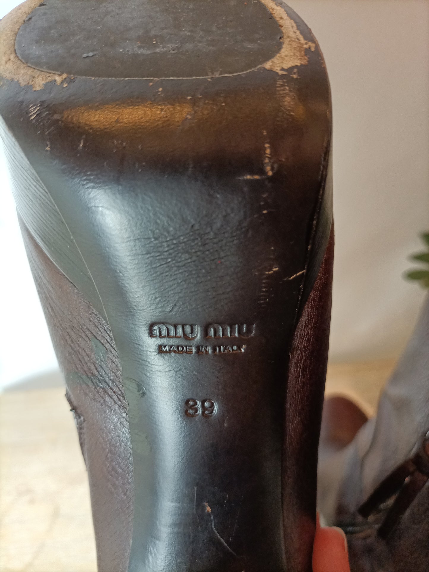 MIU MIU. Botines marrones plataforma. T 39