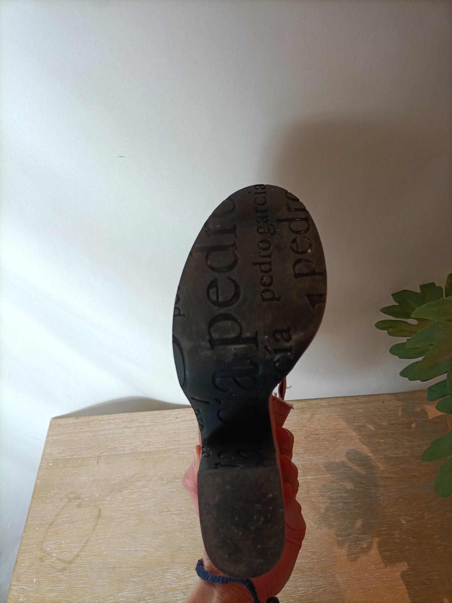 PEDRO GARCIA. Pale pink satin platform sandal. T 40