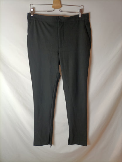 ZARA. Pantalón negro de vestir T.l