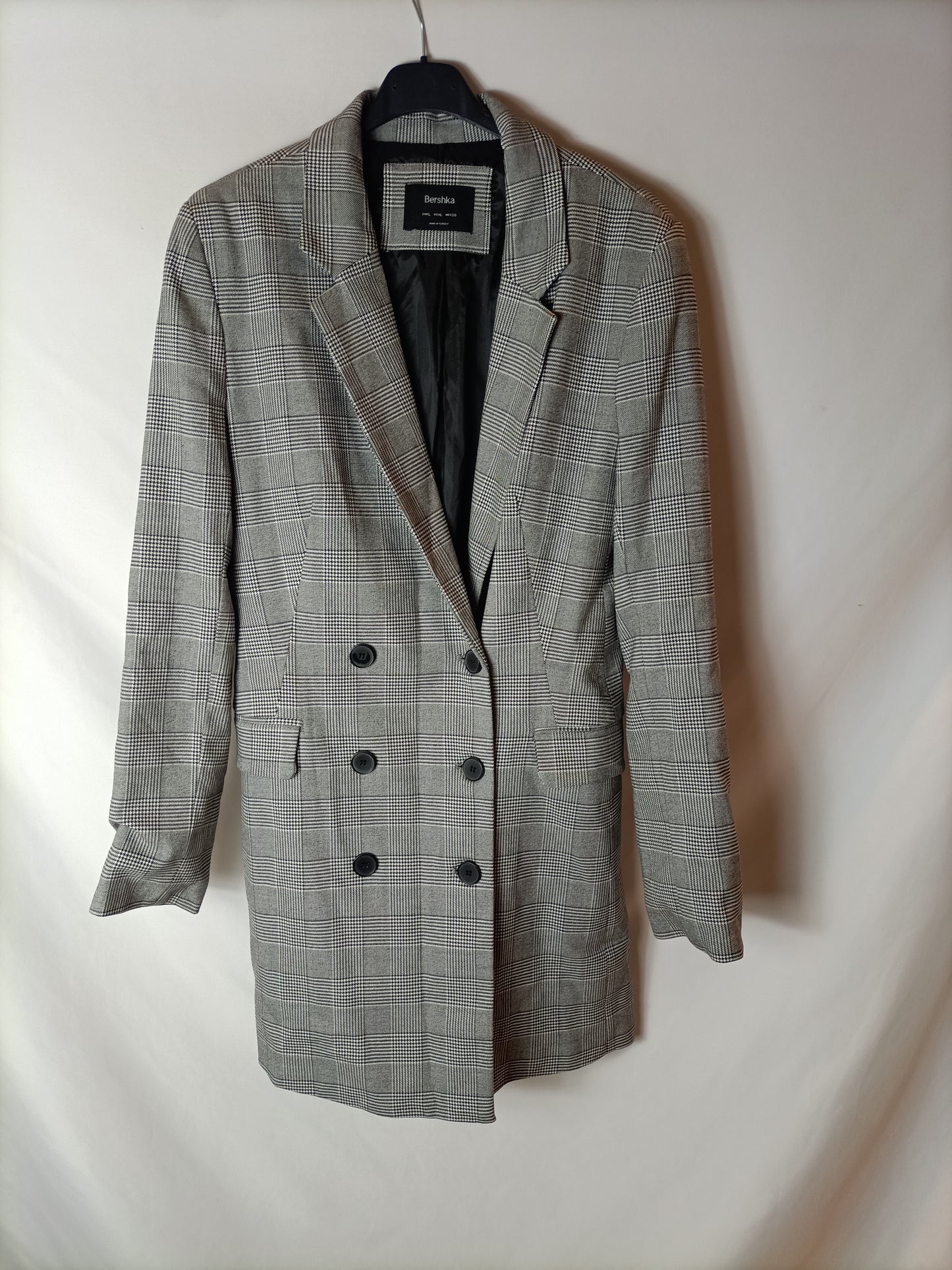 BERSHKA. Abrigo largo cruzado T.L