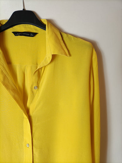 ZARA. Blusa amarilla fluida T.l