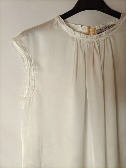 THE GOOSE. Flowy white blouse Yours