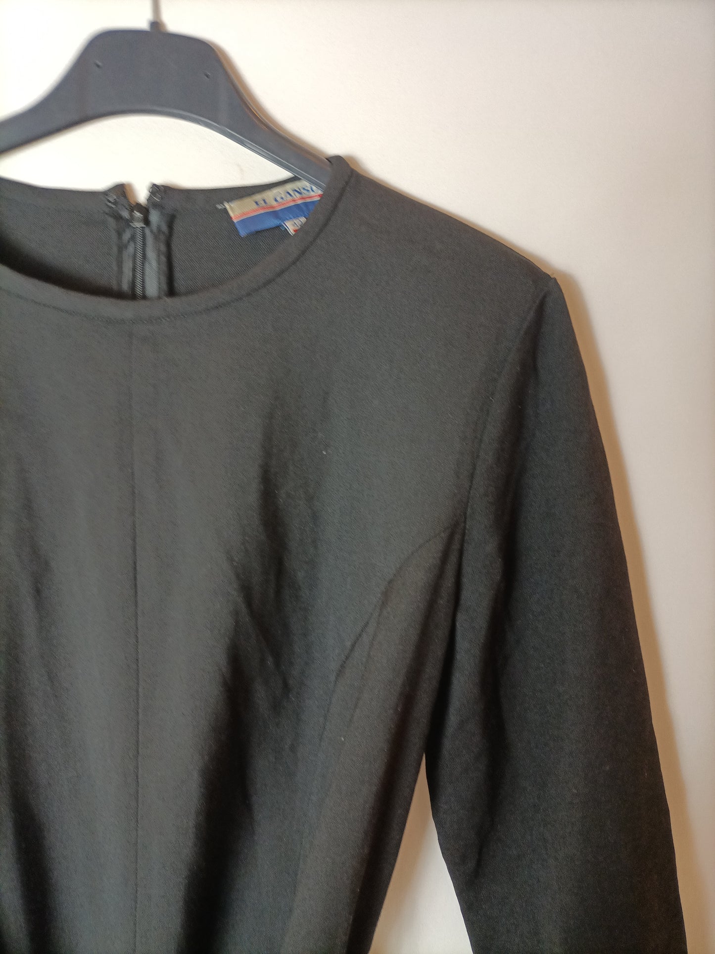 EL GANSO. Blusa negra lazada T.42(s/m)