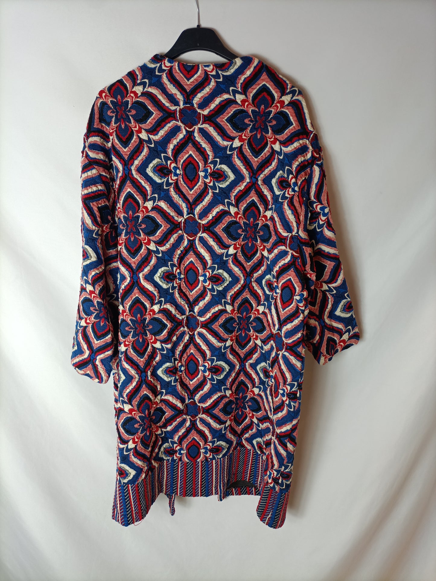 MANGO. Chaqueta estampada textura T.u(s/m)