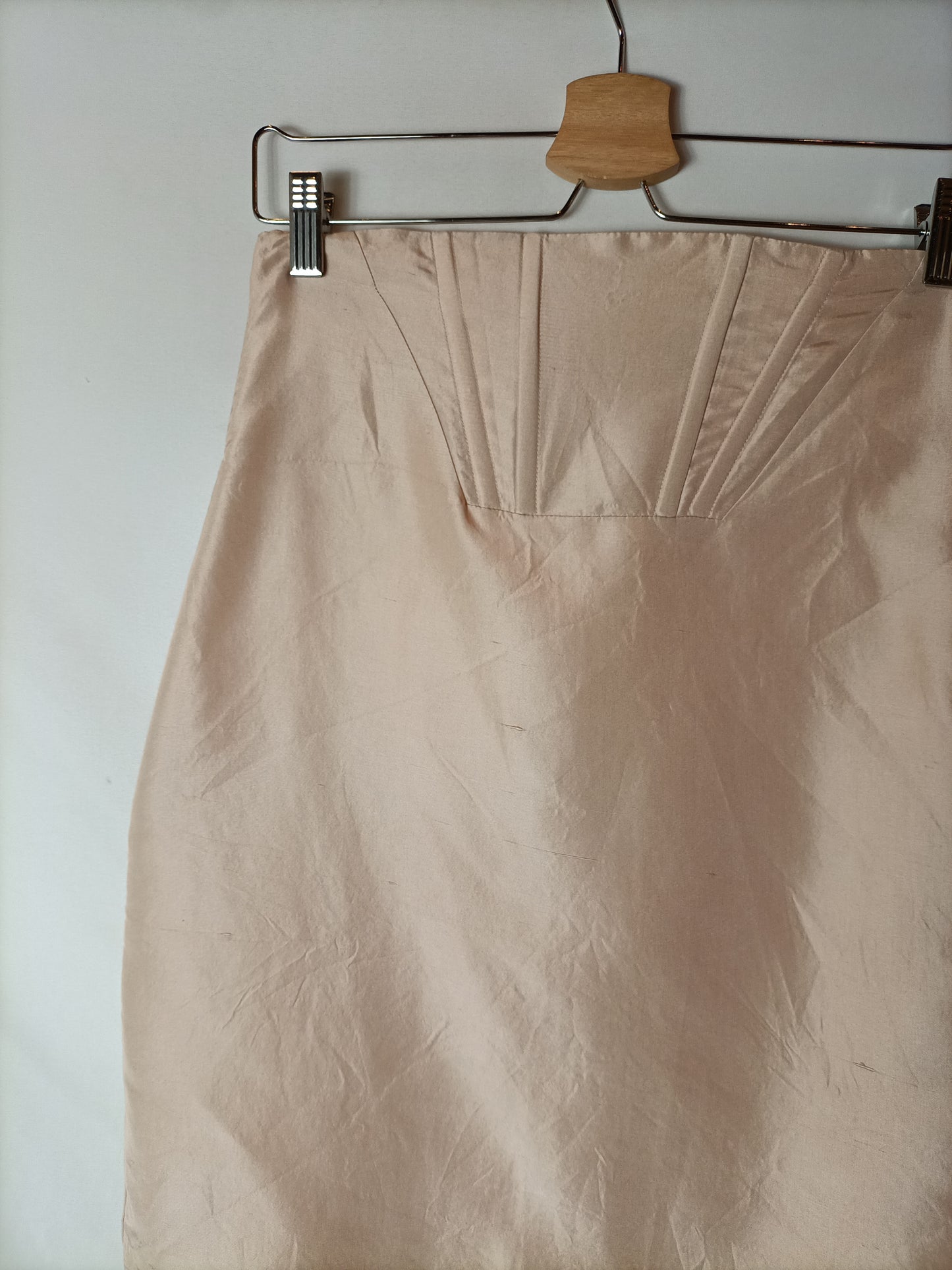 GUESS. Falda roda seda T.44(36)