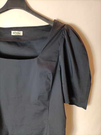 SHOU. Blusa azul oscuro manga abullonada. T M