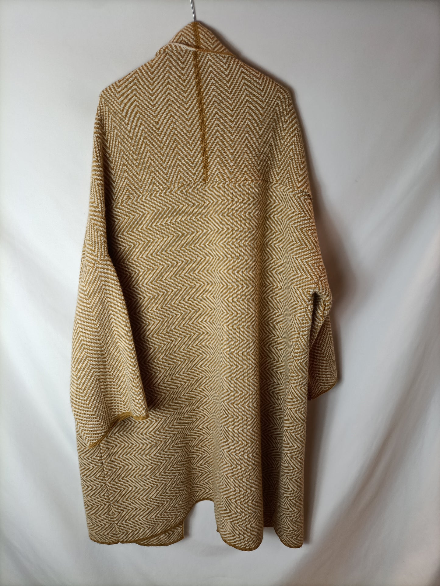 OTRAS. Cárdigan espiga T.u