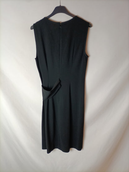 OTHERS. Black dress with Tu(m) detail