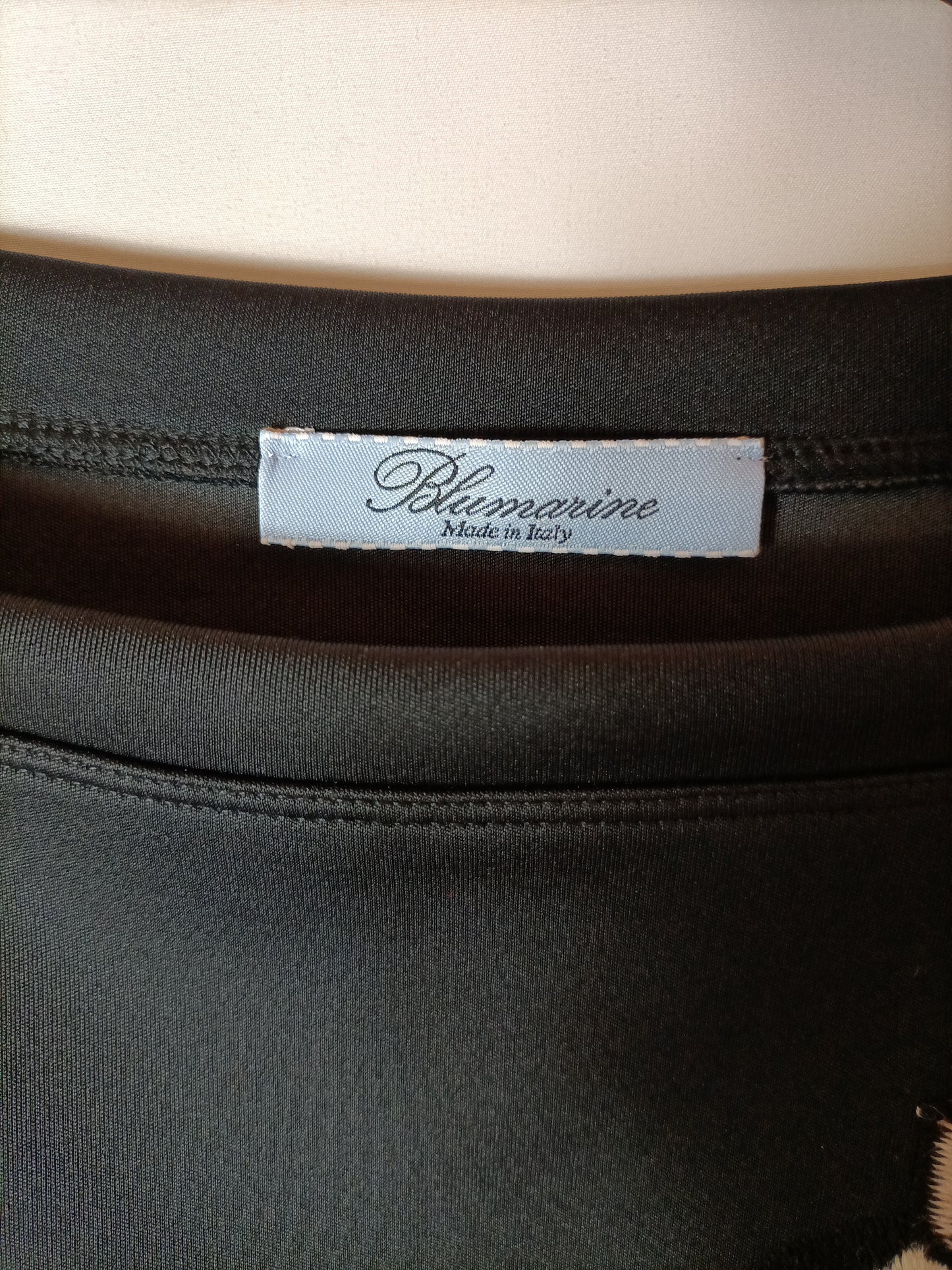 BLUMARINE. Total look falda tubo y top oversized. T 38