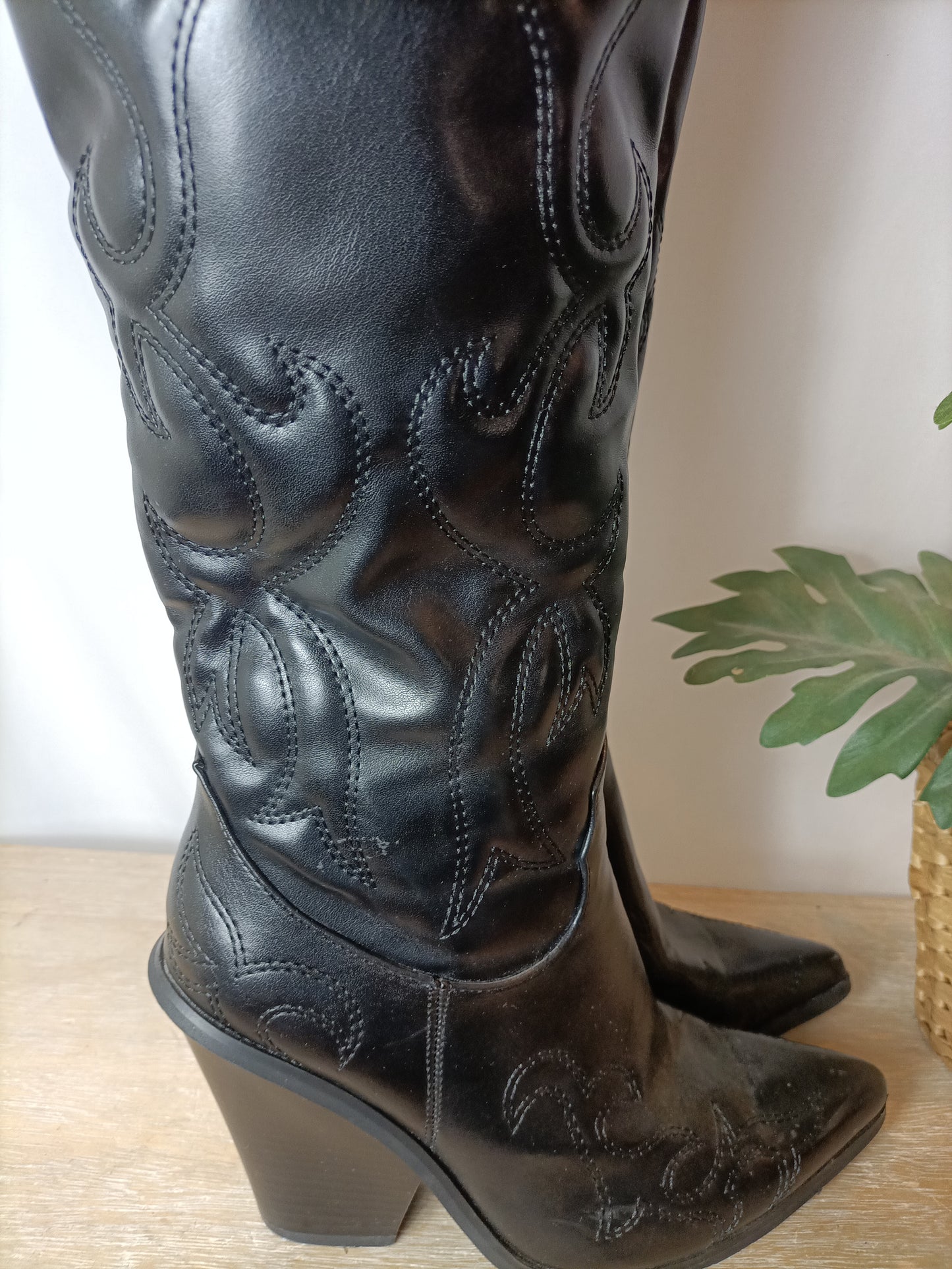 OTHERS. Tall cowboy boots. Size 38