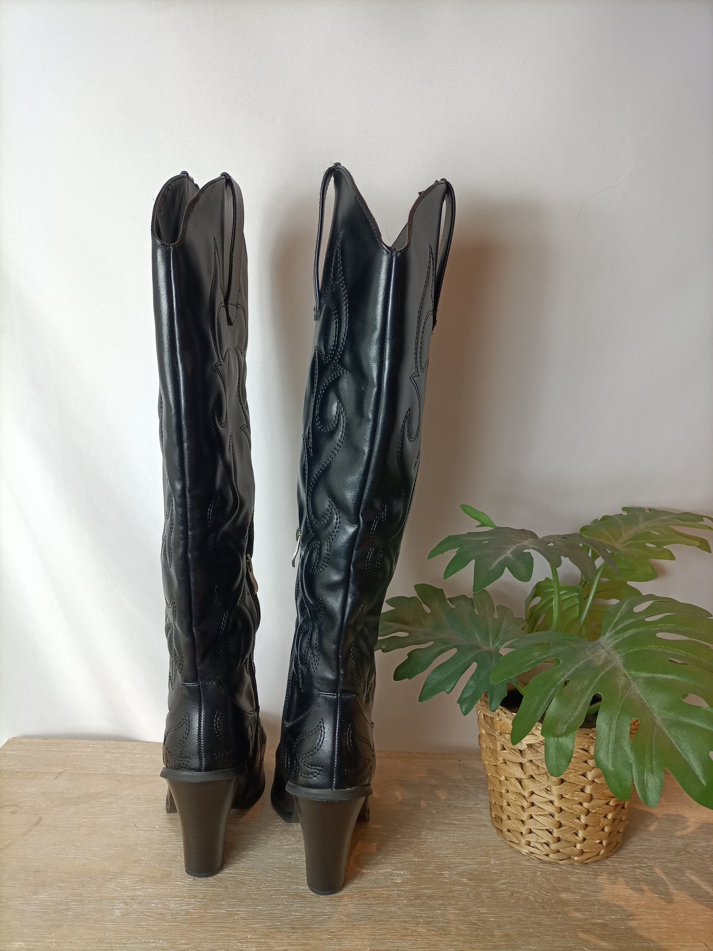 OTHERS. Tall cowboy boots. Size 38
