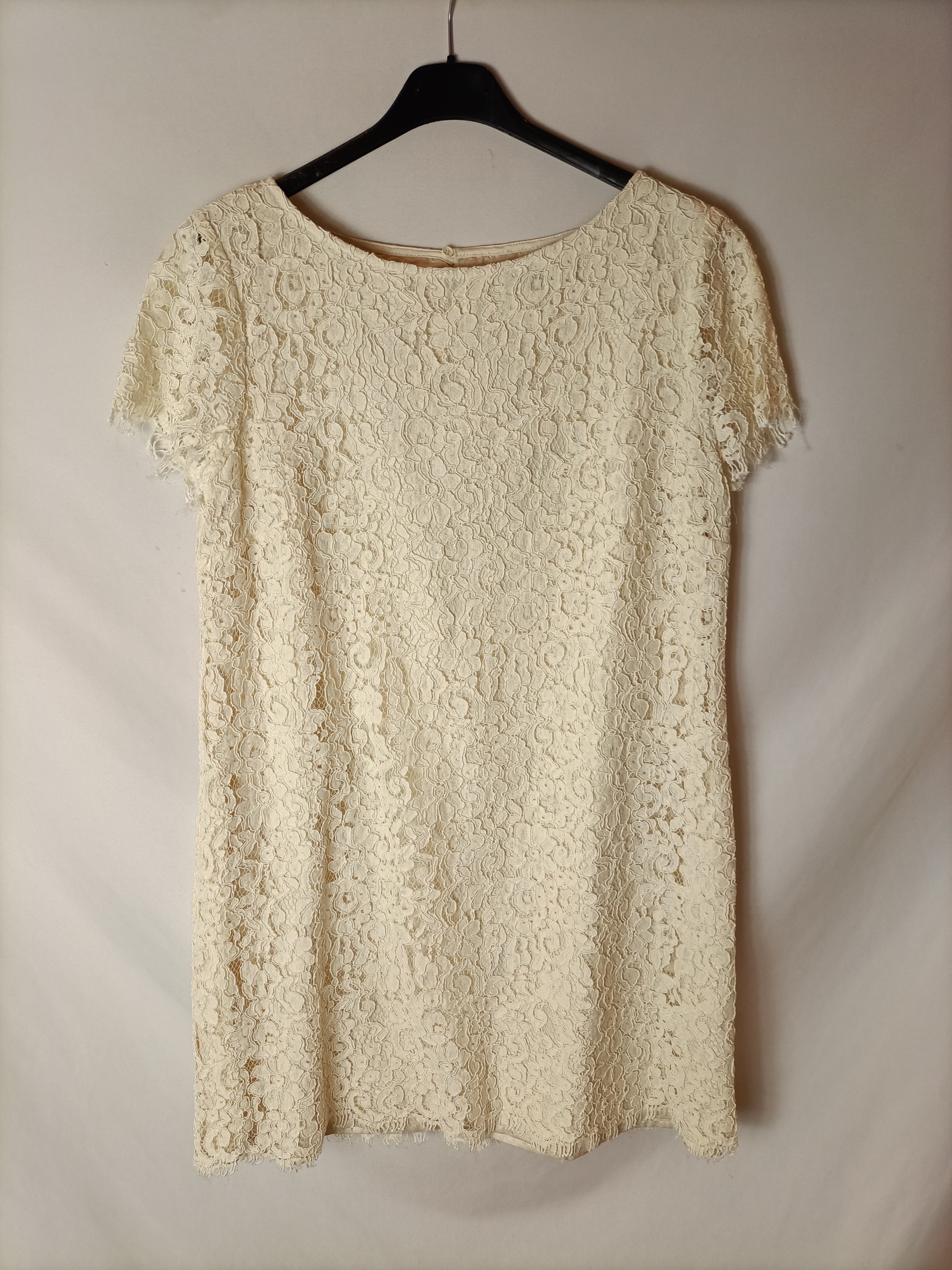 ZARA. Beige lace dress Tl Hibuy market ZARA. Beige lace dress Tl Hibuy market