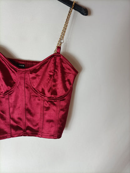SHEIN. croptop satinado burdeos T.s