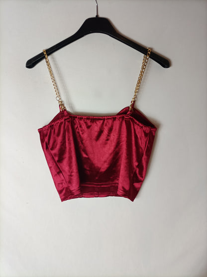 SHEIN. croptop satinado burdeos T.s