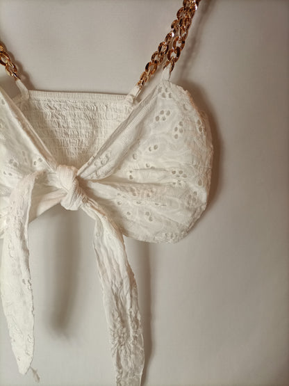 OTRAS. Croptop banco troquelado  T.u(s/m)