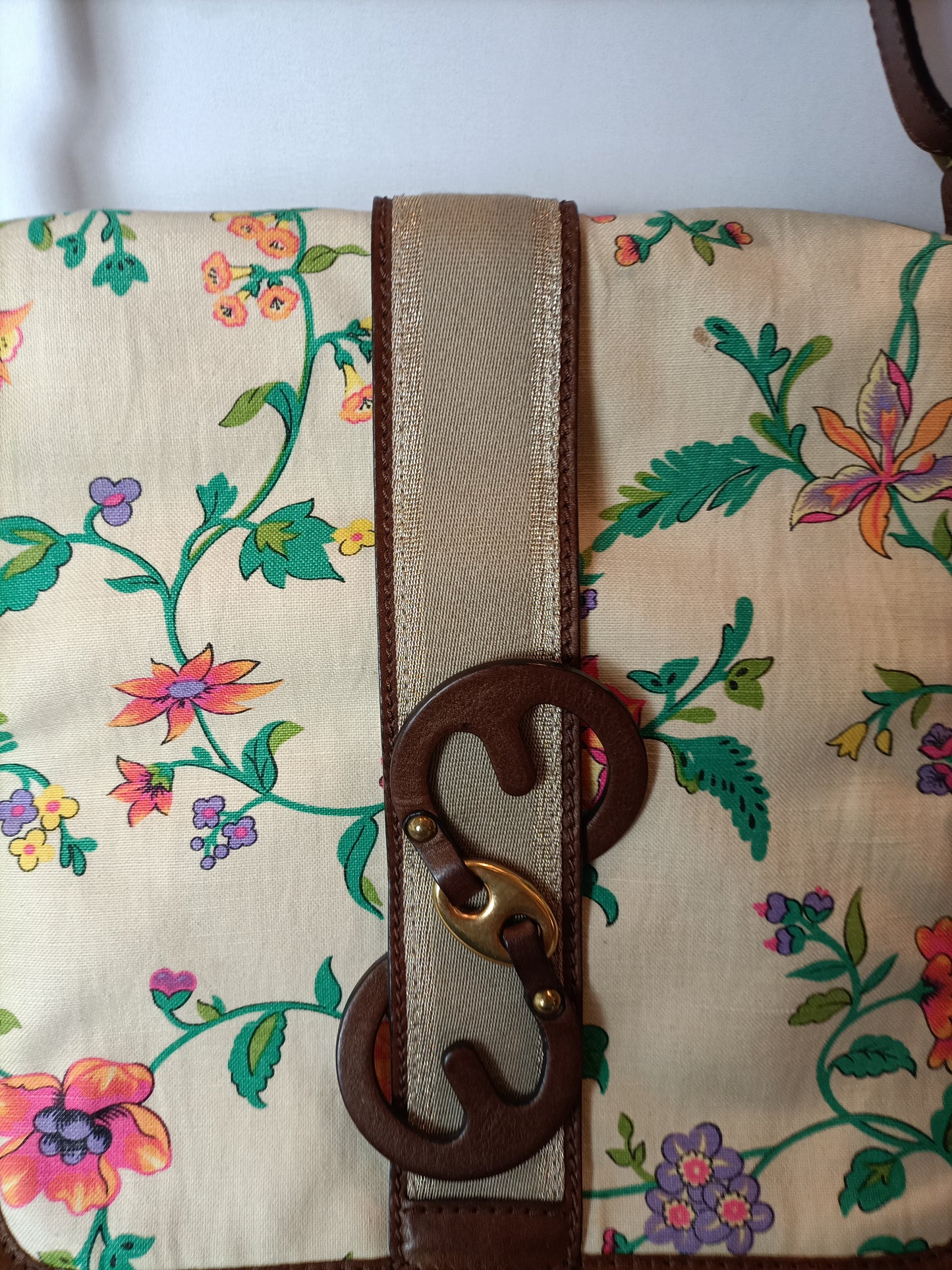 ESCADA SPORT. Bolso beige flores