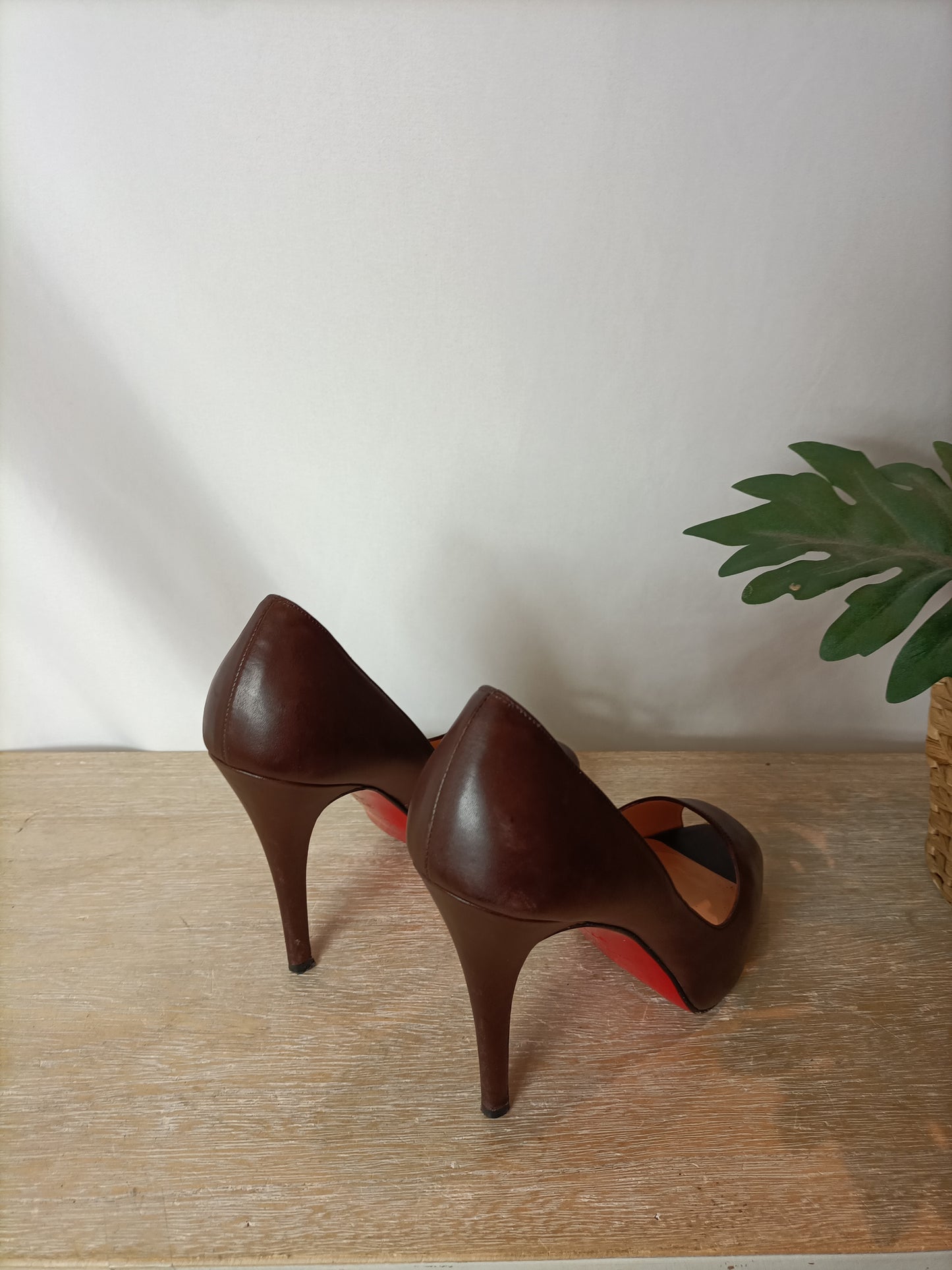 LOUBOUTIN. Brown peeptoe heels. Size 37.5