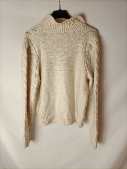 PRIMARK. Beige cable-knit sweater. TM