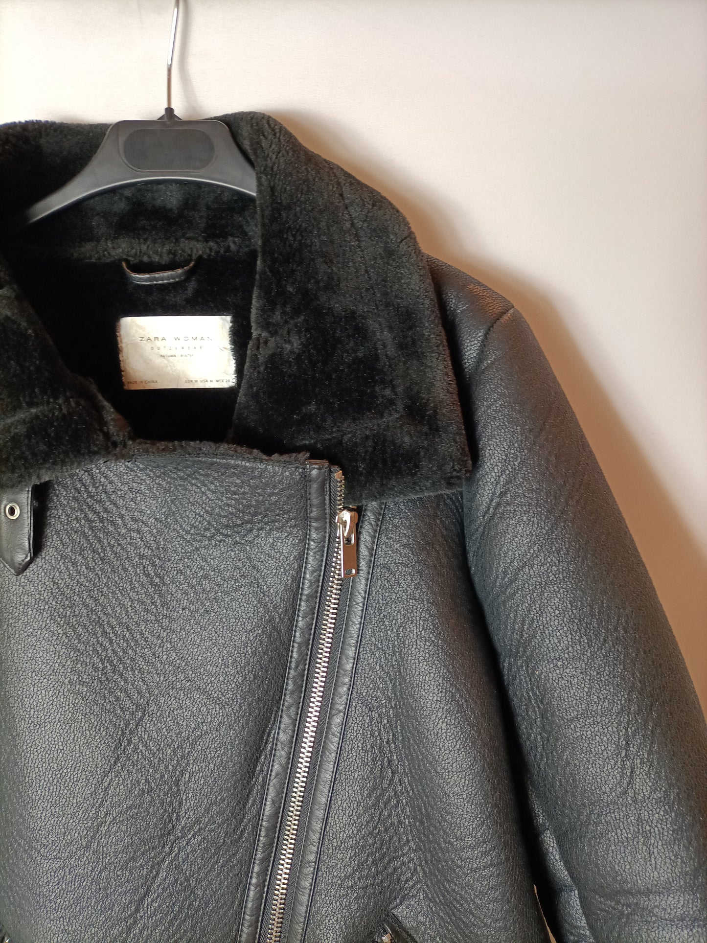 ZARA. Abrigo estilo biker T.m