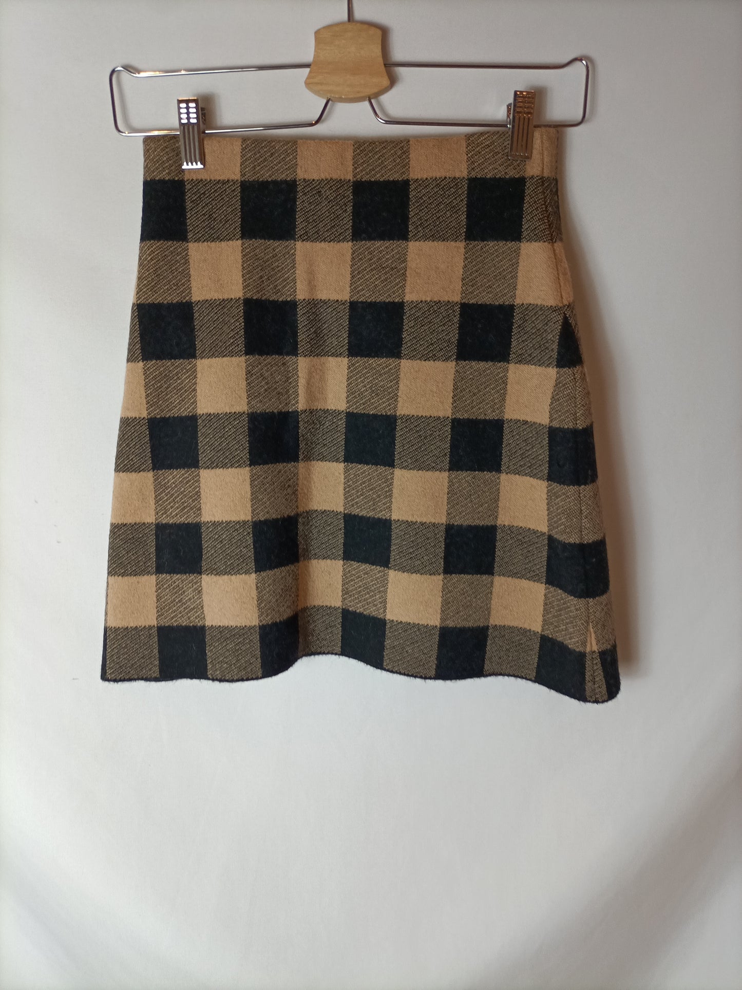 MANGO. Falda corta cuadros  T.s