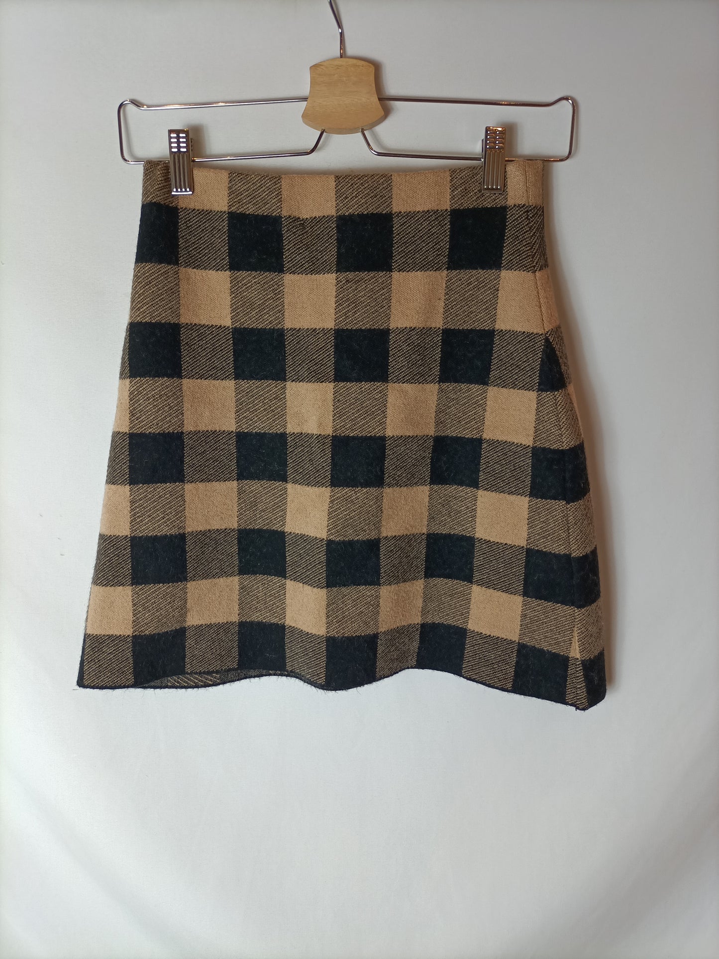 MANGO. Falda corta cuadros  T.s