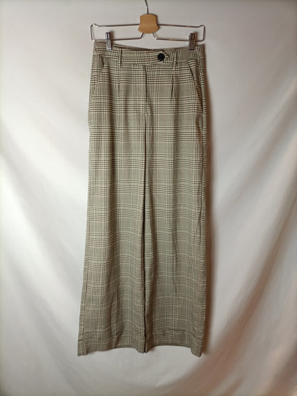 BERSHKA. Pantalón ancho cuadros T.38