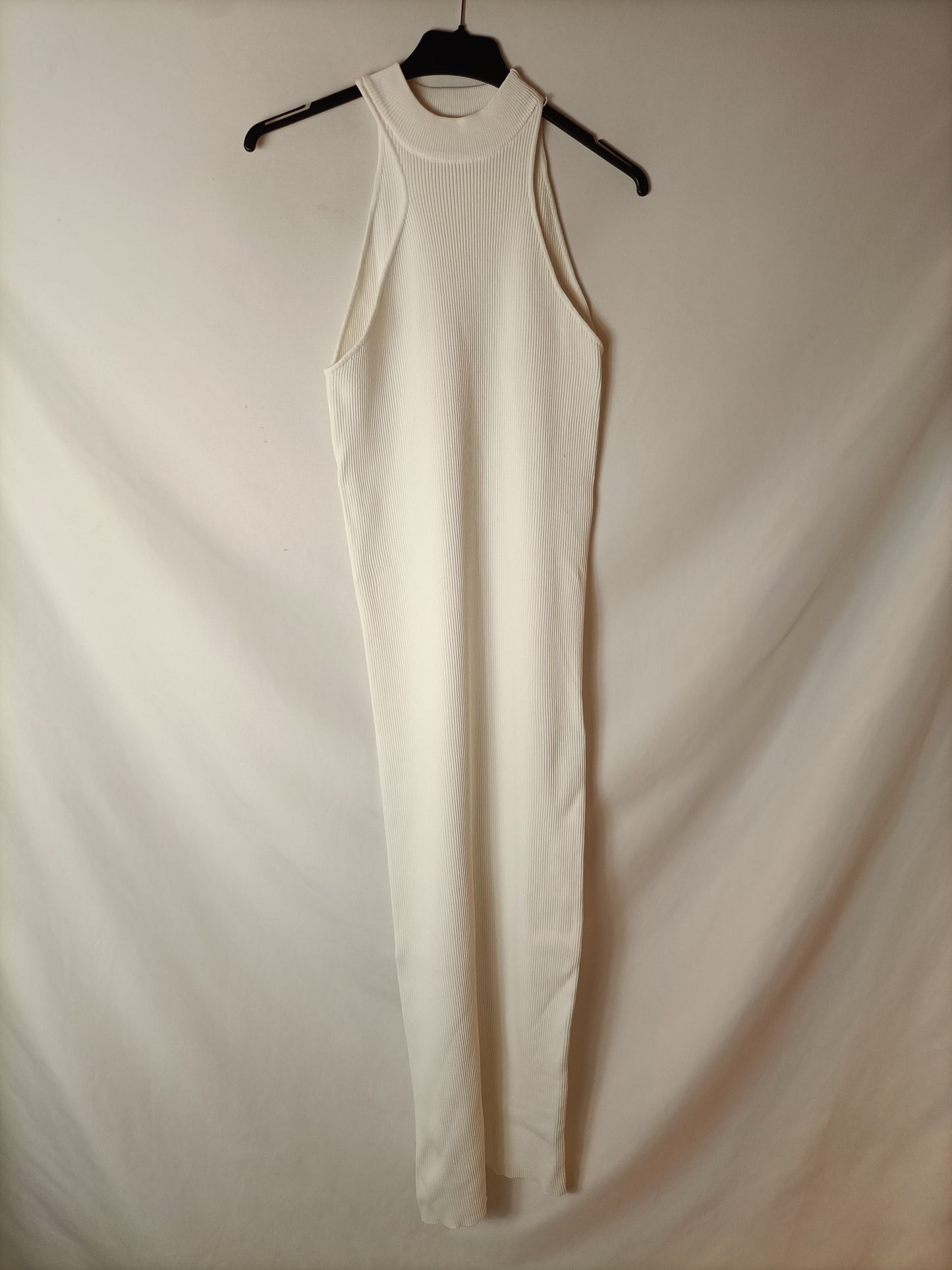ZARA. Vestido blanco canalé T.l