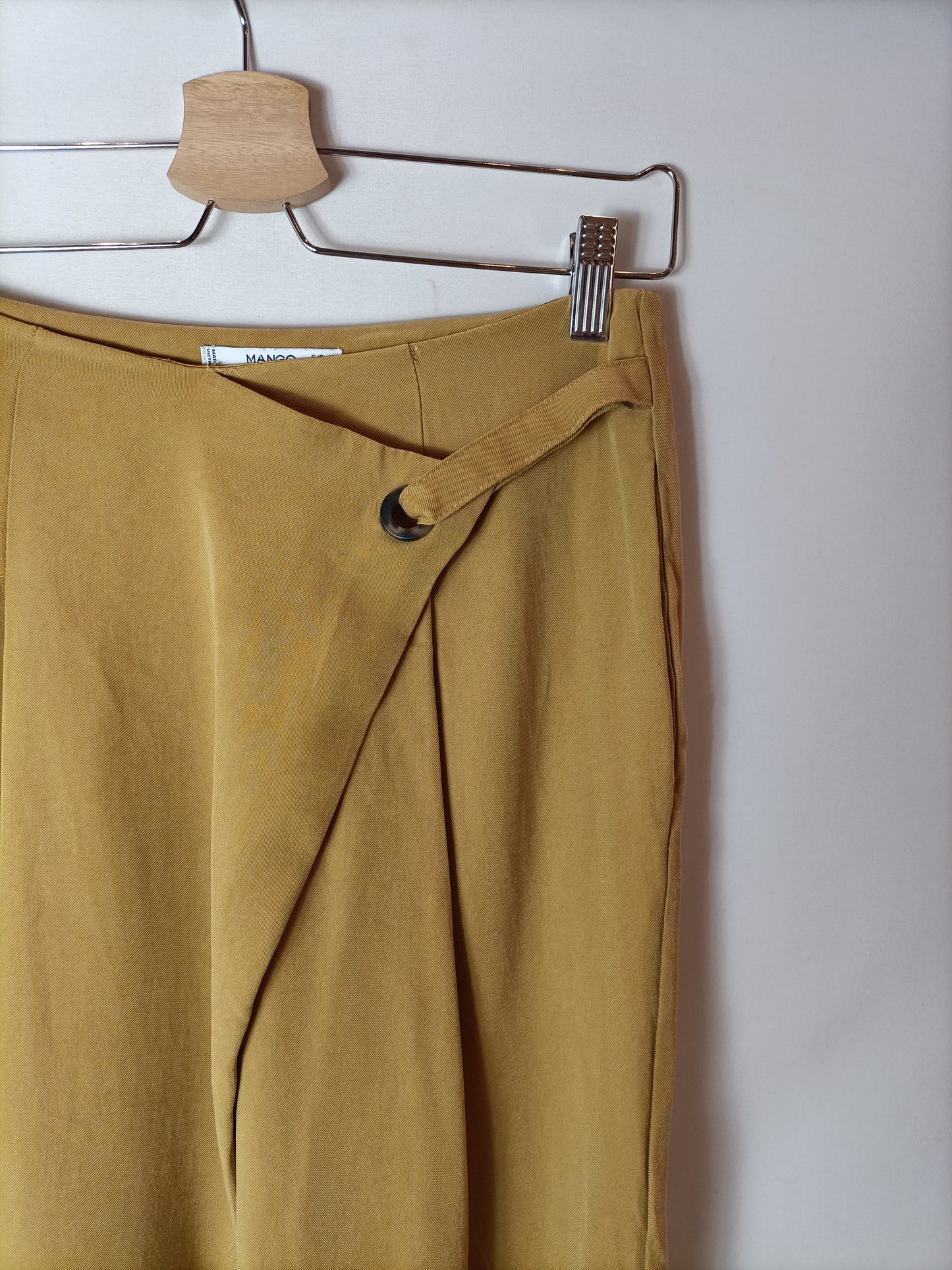 MANGO. Mustard crossover trousers Tm
