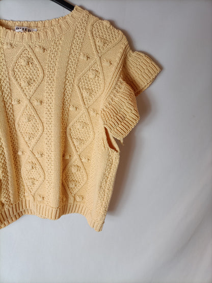 EDITED. Yellow thread top. Size 36