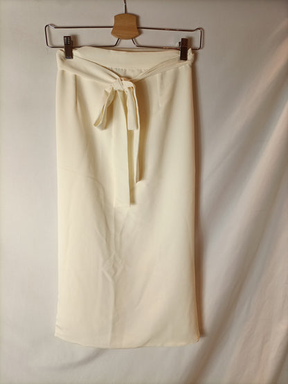 LM. Total look falda y top lazadas. T S/M