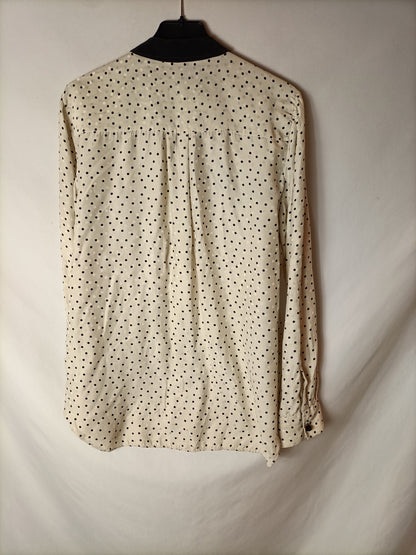 UTERQÜE. Blusa seda lunares. T L